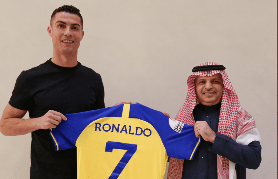كريستيانو رونالدو يصل مساء الغد إلى الرياض برفقة رئيس  نادي النصر