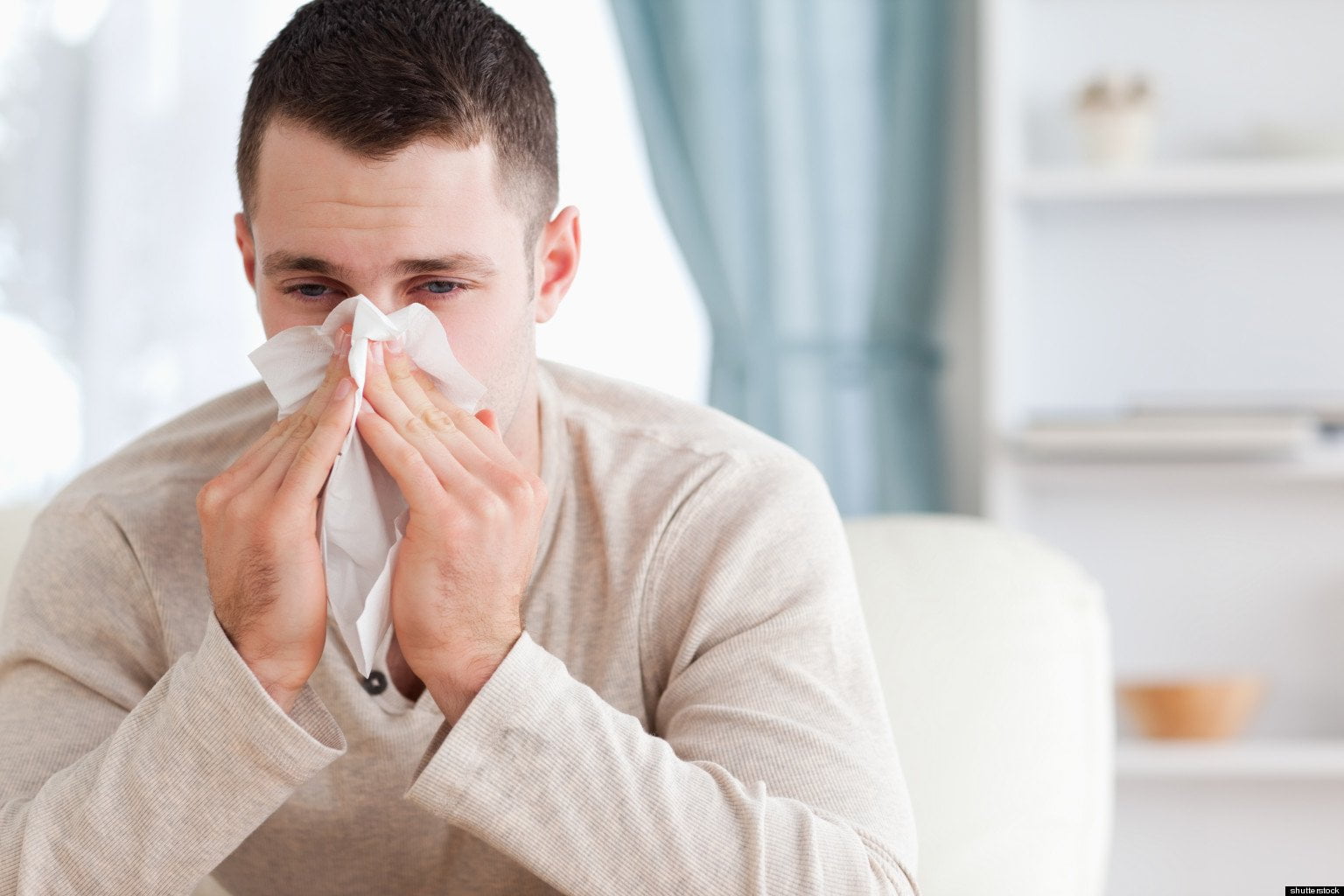 كورونا والإنفلونزا ونزلات البرد.. كيف تفرق بين الأعراض؟
