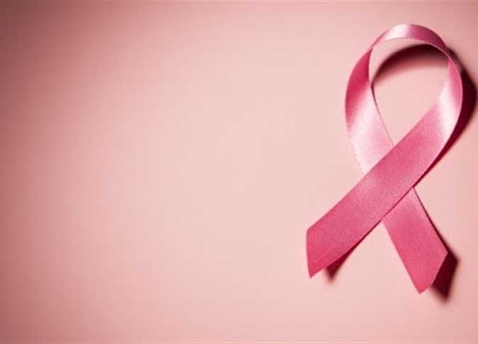 مختص يحذر من مادة قد تسبب سرطان الثدي في مستحضرات التجميل والعطور
