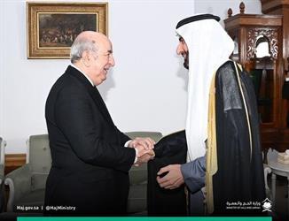 الرئيس الجزائري يستقبل وزير الحج توفيق الربيعة