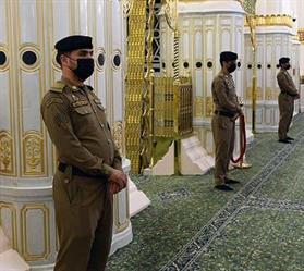 “أمن المسجد النبوي” يقبض على مواطن تحدث بمحتوى يمسّ القيم الدينية