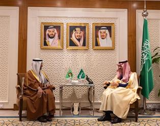 وزير الخارجية يلتقي الحجرف بمناسبة انتهاء عمله أميناً عاماً لمجلس التعاون الخليجي