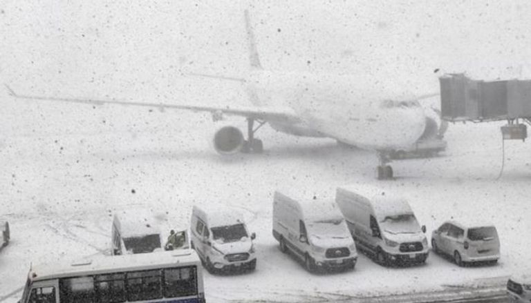 الثلوج تغطي مطار إفران بالمغرب.. مفاجأة بشأن “الصورة الساحرة”