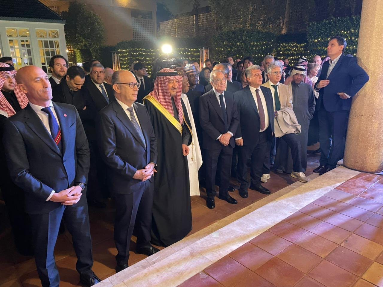 نائب وزير الخارجية يحضر حفل سفارة إسبانيا بمناسبة استضافة المملكة لكأس السوبر الإسباني 2023