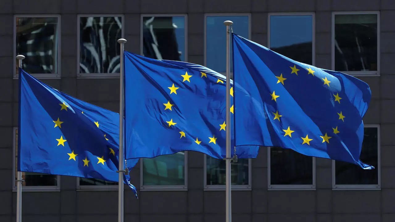 الاتحاد الأوروبي يوافق على حزمة عقوبات عاشرة على روسيا