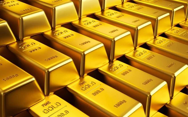 الذهب يسجل أدنى مستوى في شهرين