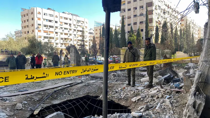 المرصد السوري: 3 ضباط سوريون بين قتلى الضربات الإسرائيلية بدمشق