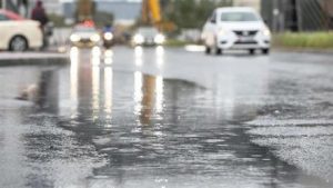 "الأرصاد" تُحذر من استمرار الأمطار والرياح على الرياض 
