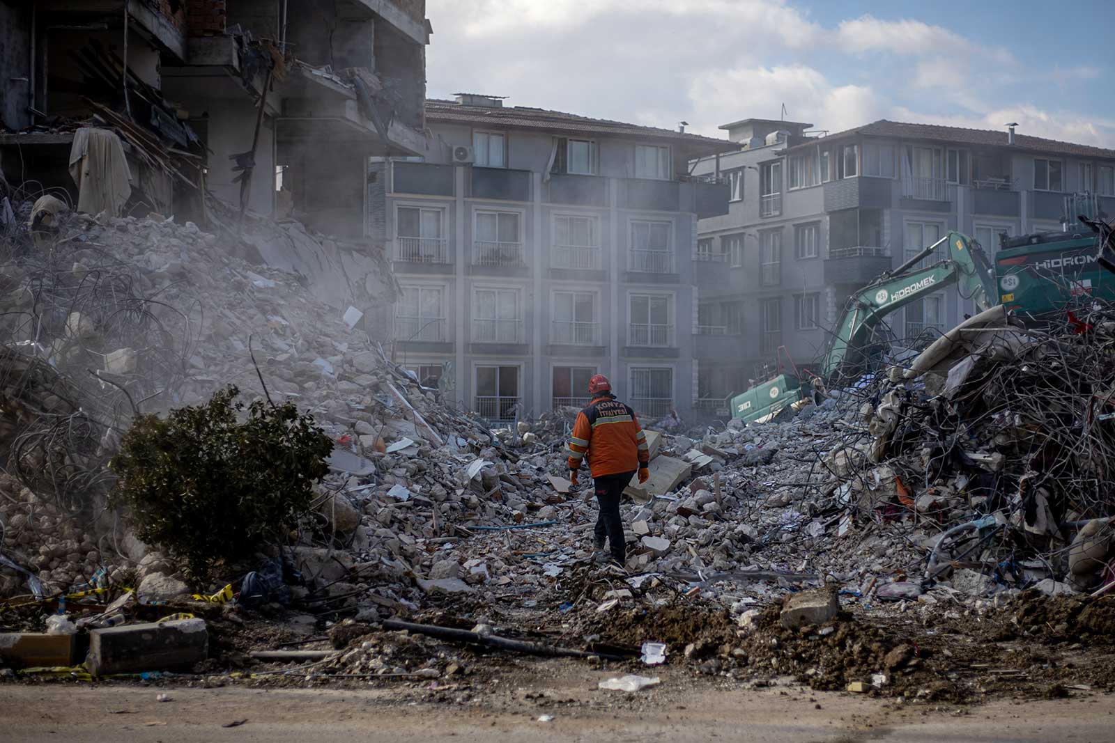 الكشف عن آخر حصيلة لضحايا سلسلة الزلازل الأخيرة في تركيا