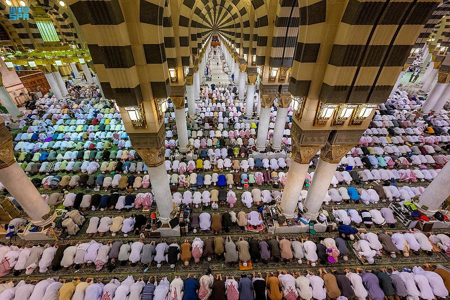 عناية واهتمام ورؤية ثاقبة للقيادة الرشيدة تتجسد في خدمة زوار المسجد النبوي