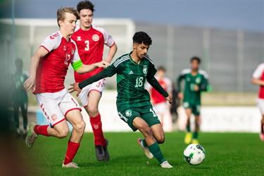 أخضر 16 يخسر من الدنمارك في افتتاح بطولة مونتايغو الدولية