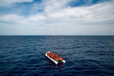 فقدان 20 مهاجراً قبالة تونس أثناء محاولتهم العبور إلى إيطاليا