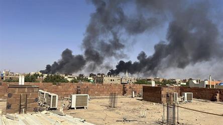 مستجدات أحداث السودان.. نيران المعارك تُصادر فرحة العيد وتوجه لفتح المطارات