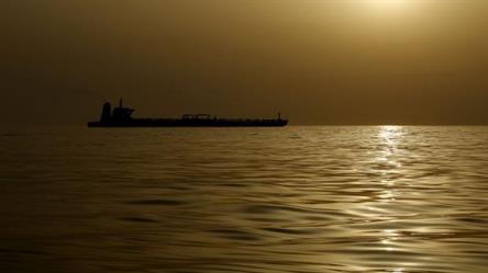 البحرية الأمريكية: إيران احتجزت ناقلة نفط في خليج عمان