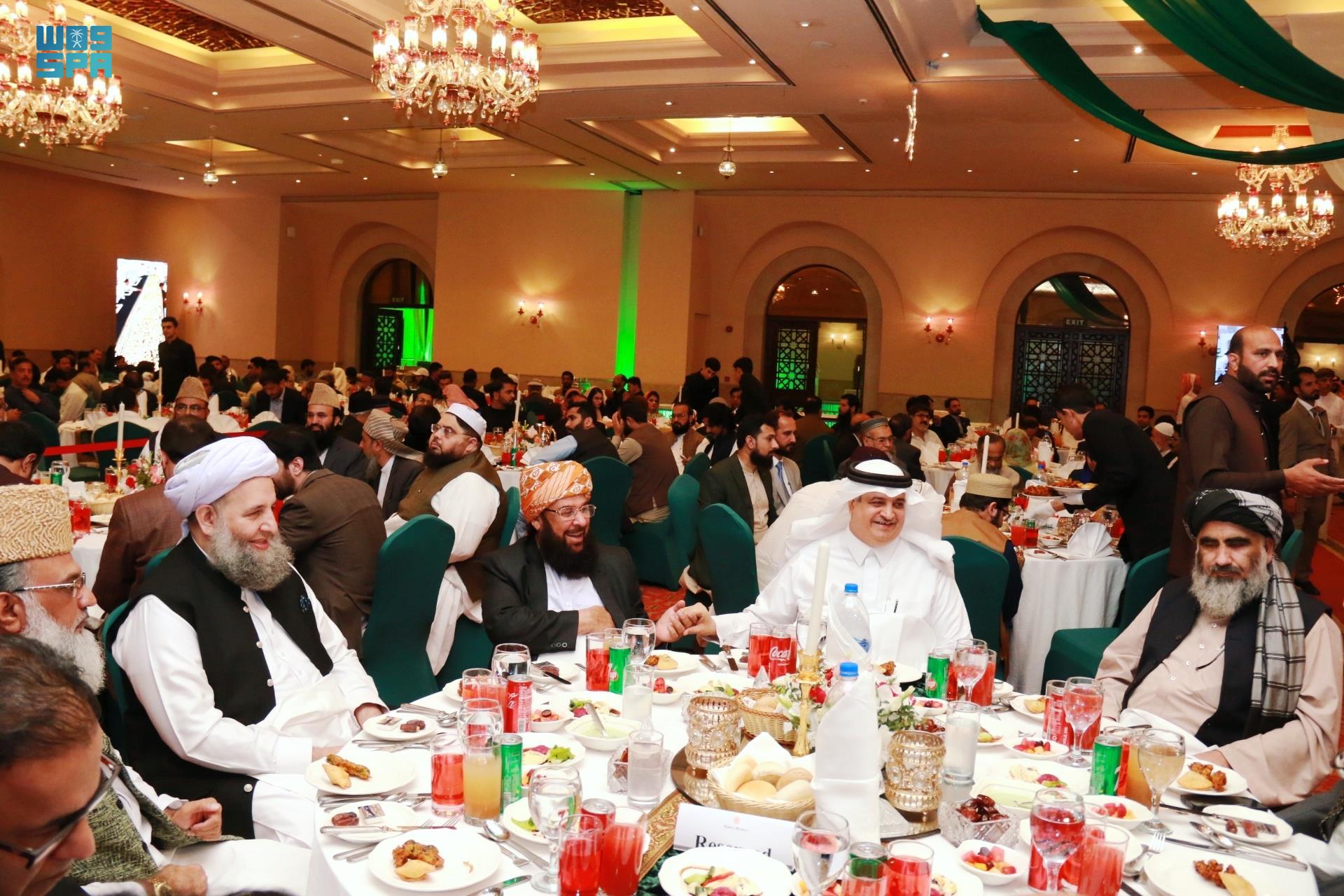 عام / سفير المملكة لدى باكستان يقيم مأدبة إفطار رمضاني
