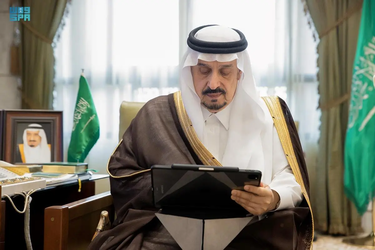 أمير الرياض يدشن مركز عبدالله بن إدريس الثقافي