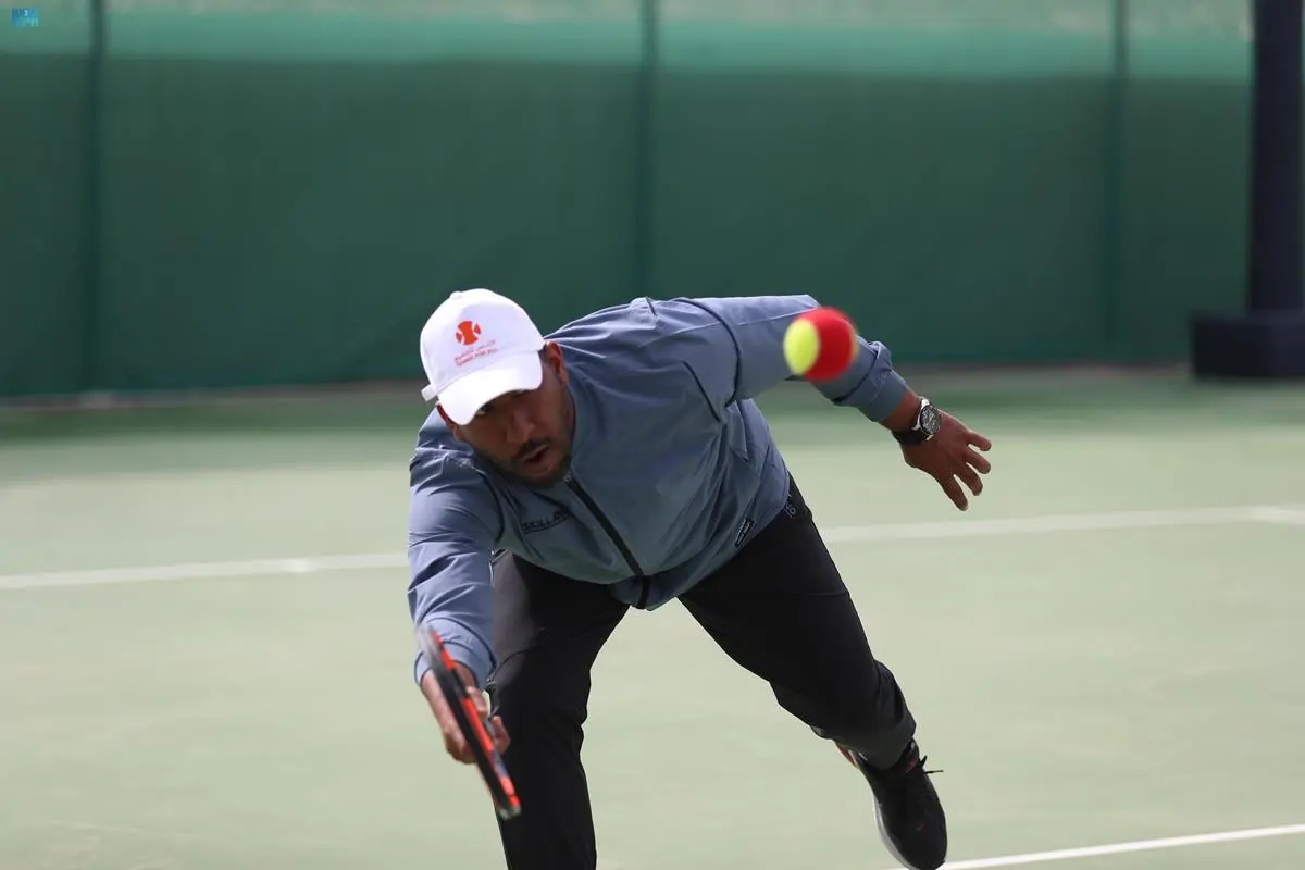 اتحادا الرياضة للجميع والتنس يطلقان برنامج “التنس للجميع” في 30 مدرسة بالرياض وجدة والدمام