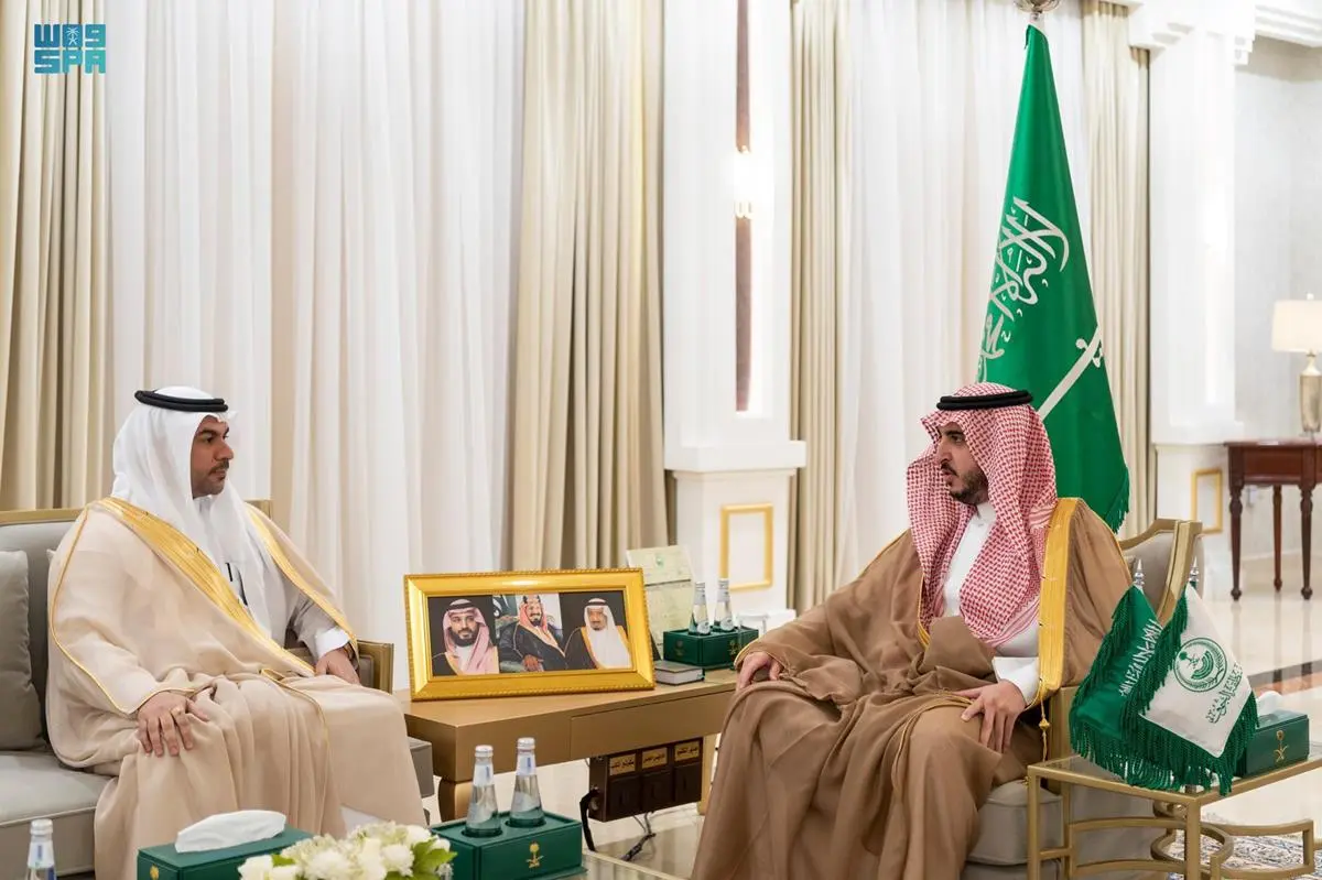 الأمير فيصل بن نواف يتسلّم التقرير السنوي لإنجازات صحة المنطقة لعام 2022 م ويكرم عدداً من القيادات الصحية