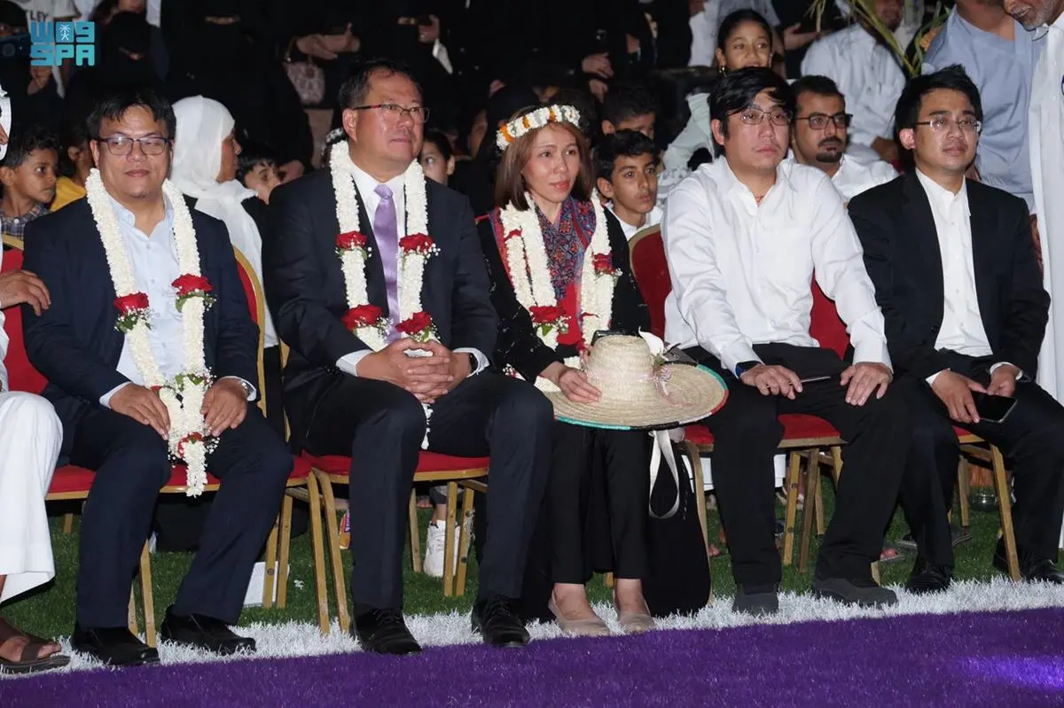 السفير التايلندي يزور مهرجان المانجو والفواكه الاستوائية بجازان ٢٠٢٣