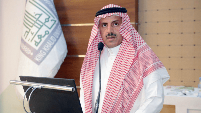 رئيس جامعة الملك خالد يدشن حزمة من الخدمات الإلكترونية والتحول الرقمي