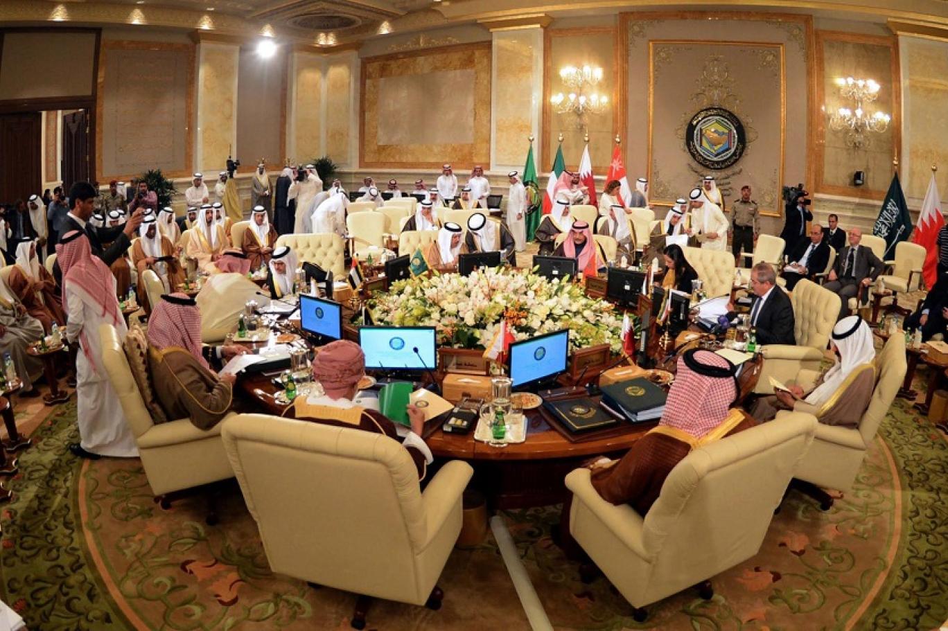 ما هي قصة إنشاء مجلس التعاون الخليجي؟ (فيديو)