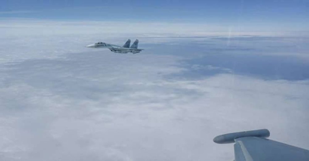 مناوشات بين طائرة بولندية ومقاتلة روسية فوق البحر الأسود