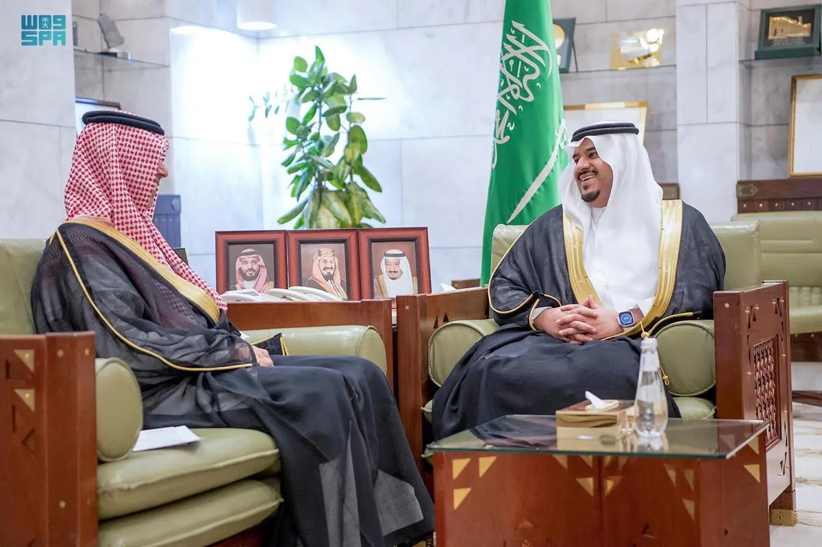 نائب أمير الرياض يستقبل رئيس النيابة العامة بالمنطقة