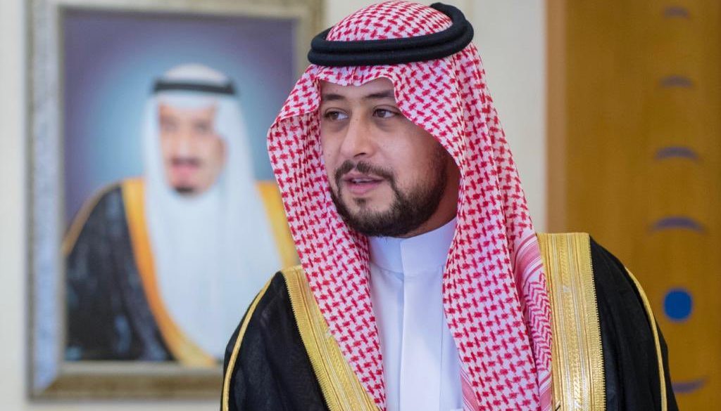 نائب أمير القصيم يقدم العزاء والمواساة في وفاة الشيخ محمد الخضير