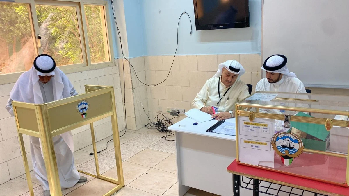 بدء عملية الاقتراع لانتخابات مجلس الأمة الكويتي 2023
