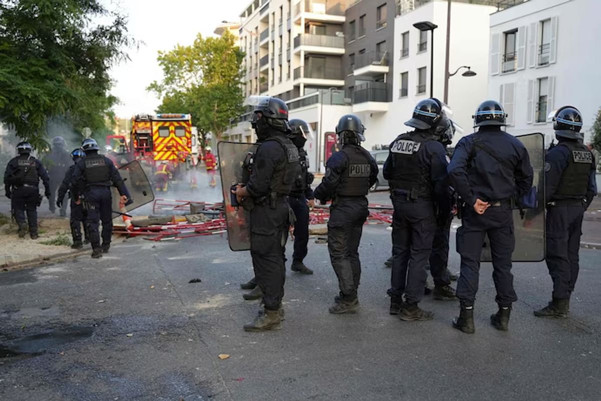 بعد مقتل الشاب نائل.. الداخلية الفرنسية: تعبئة 2000 شرطي في باريس