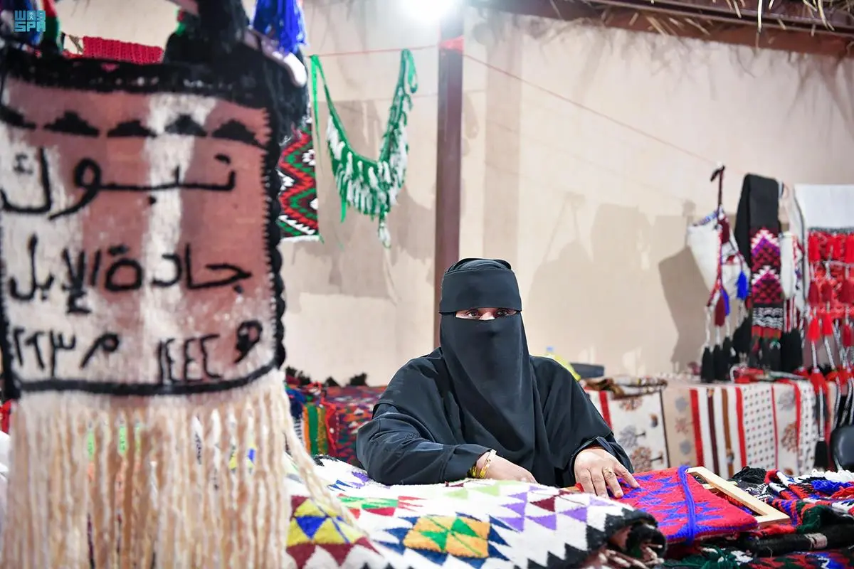 مهرجان “جادة الإبل” في تبوك يُنعش الحراك الاقتصادي بالمنطقة