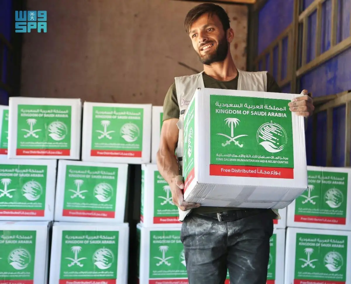 1.167 أسرة مستفيدة من المساعدات الإغاثية لمتضرري الزلزال في محافظة إدلب بدعم من مركز الملك سلمان للإغاثة
