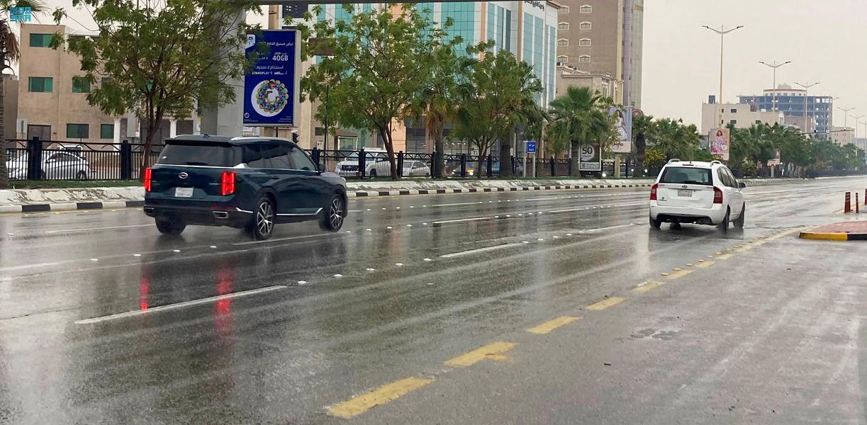 طقس الجمعة.. أمطار رعدية مصحوبة برياح على 4 مناطق
