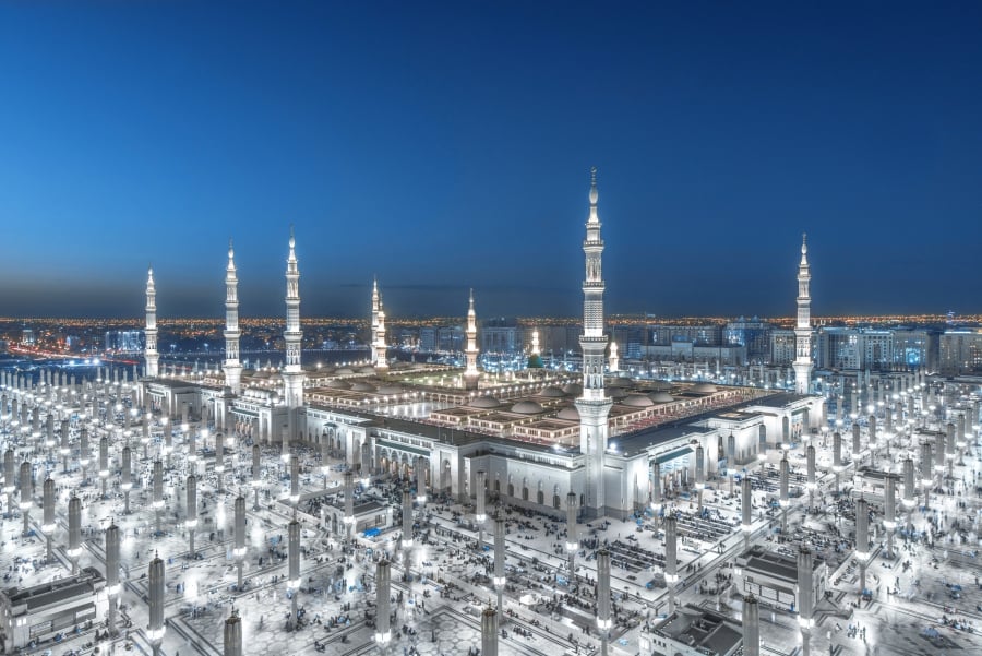 دورة لحفظ القرآن الكريم والمتون في المسجد النبوي