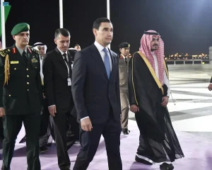 رئيس تركمانستان يصل جدة للمشاركة بالقمة الخليجية مع دول آسيا الوسطى