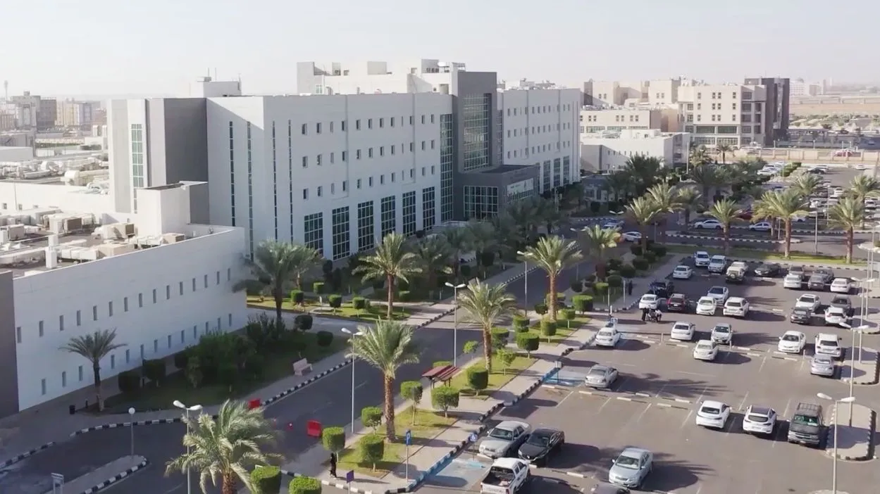 مستشفى الملك فهد التخصصي بتبوك يزيد من أوقات زيارة المرضى