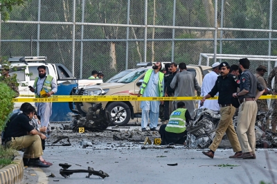 وفاة شخصين بهجوم انتحاري في باكستان
