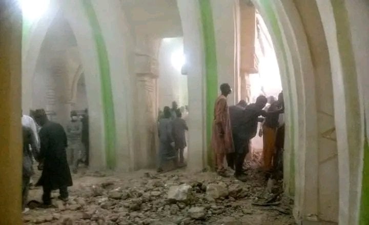 7 قتلى إثر انهيار مسجد يكتظ بالمصلين في نيجيريا