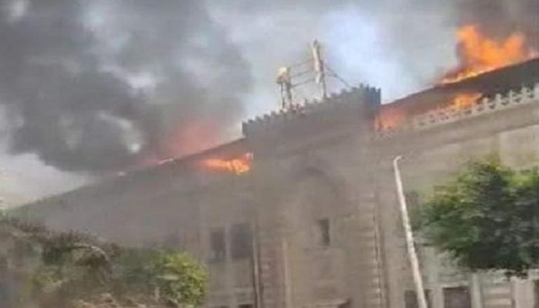 السيطرة على حريق مبنى وزارة الأوقاف المصرية دون إصابات أو وفيات