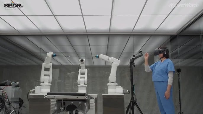 روبوت يجري اختبار عملية جراحية