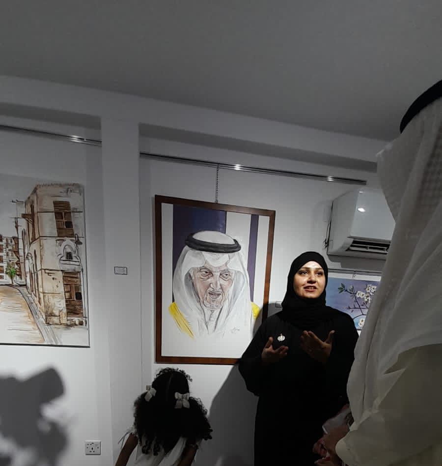 الفنانة التشكيلية سارة السلطان تدشن معرضها الشخصي الأول “إرث”