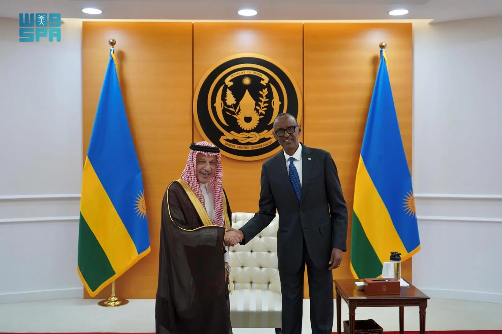 المستشار قطان يلتقي وزير خارجية رواندا