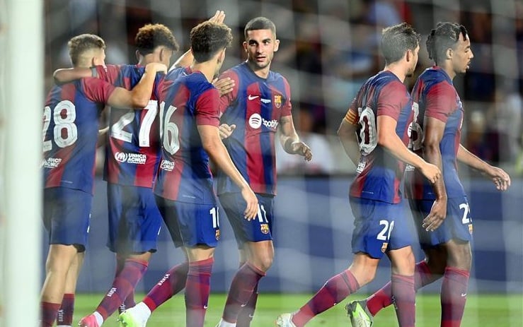 برشلونة يحرز لقب كأس جوان جامبر بفوزه على توتنهام برباعية