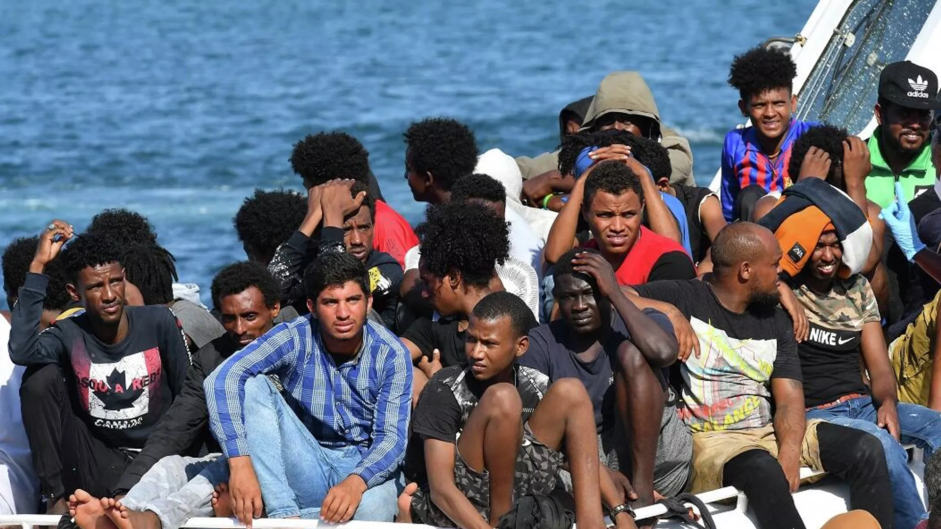 خلال 3 عمليات في البحر المتوسط… تونس تنقذ 150 مهاجرا غير شرعي