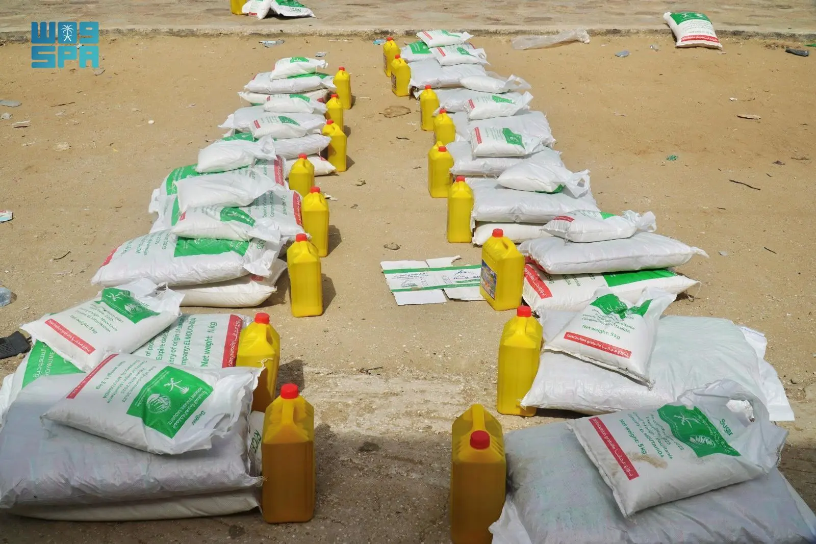 مركز الملك سلمان للإغاثة يوزِّع 3,020 سلةً غذائيةً للأسر الأكثر احتياجًا في نواكشوط