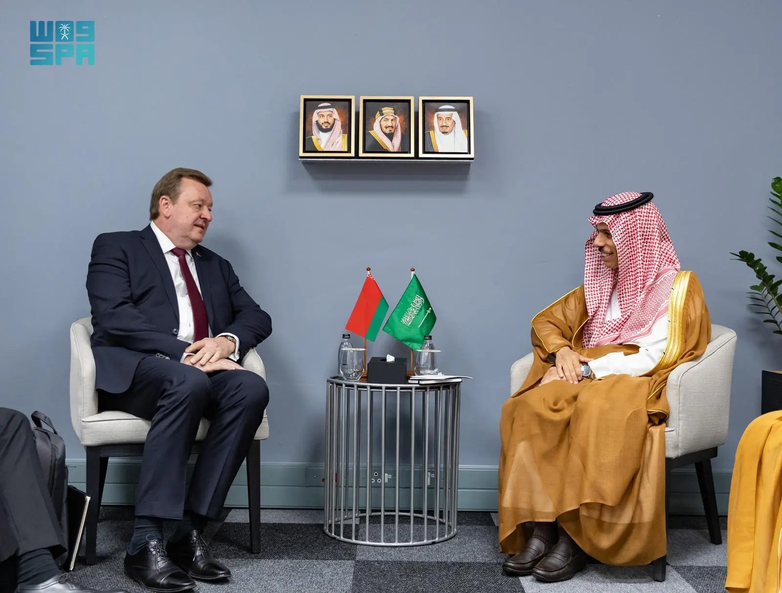 وزير الخارجية يلتقي وزير خارجية بيلاروسيا