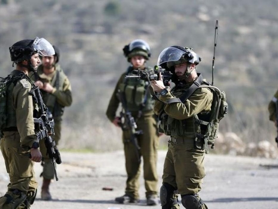 إصابة فلسطينيين برصاص قوات الاحتلال الإسرائيلي بالضفة الغربية