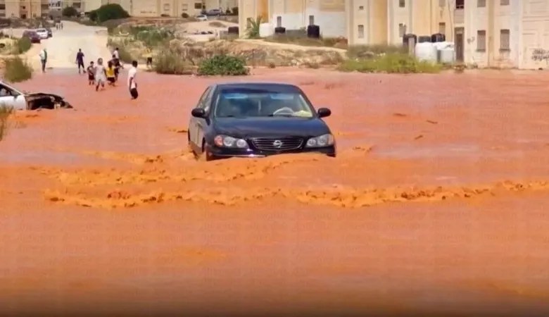 بريطانيا تعلن عن تقديم دعم مالي بقيمة مليون جنيه إسترليني للمتضررين من فيضانات ليبيا