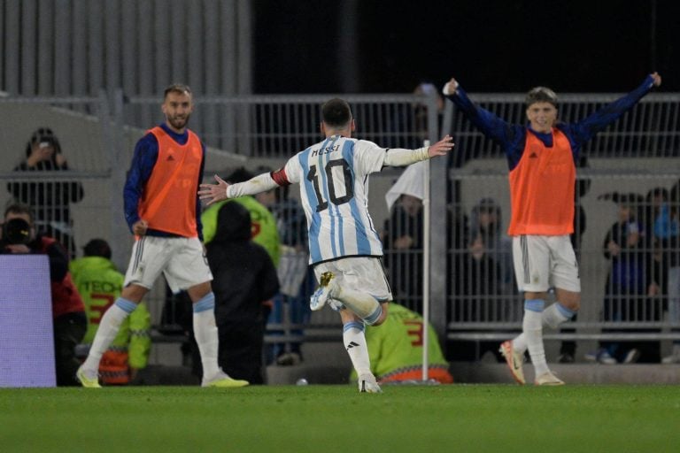 ميسي يقود الأرجنتين للفوز على الإكوادور في افتتاح تصفيات مونديال 2026