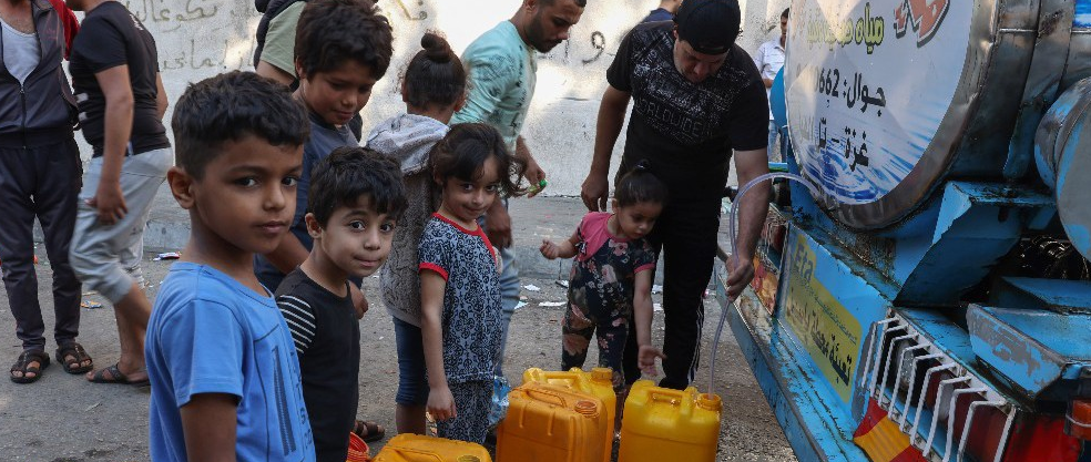 الأونروا : اكتظاظ الملاجئ في غزة وأزمة مياه ونقص الغذاء وعدم توفر الوقود